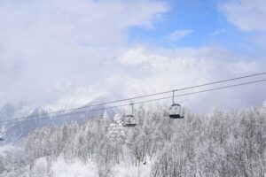 مصعد التزلج من Zuruldi